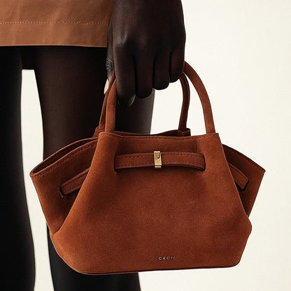 Lunara™ Suede Curve